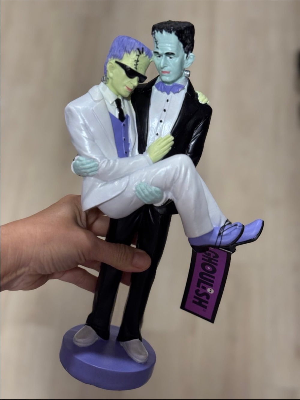 Ghoulish Couple Resin Figurine - Lavender & White